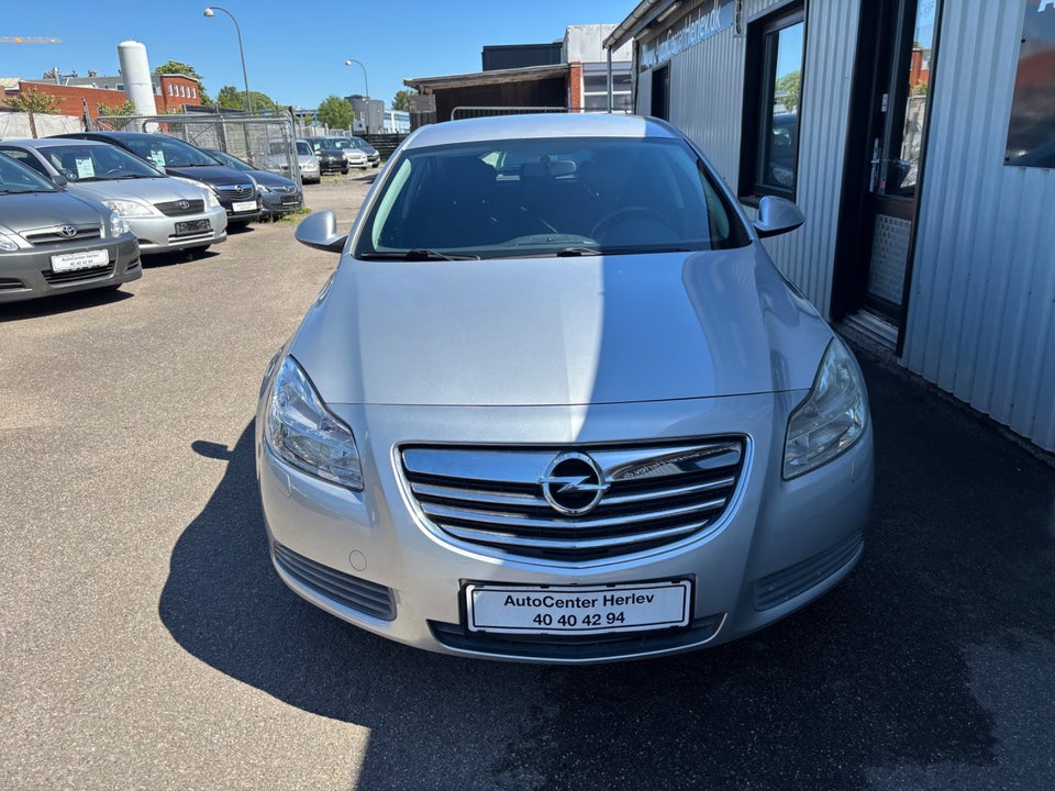 Opel Insignia 1,8 Edition 5d