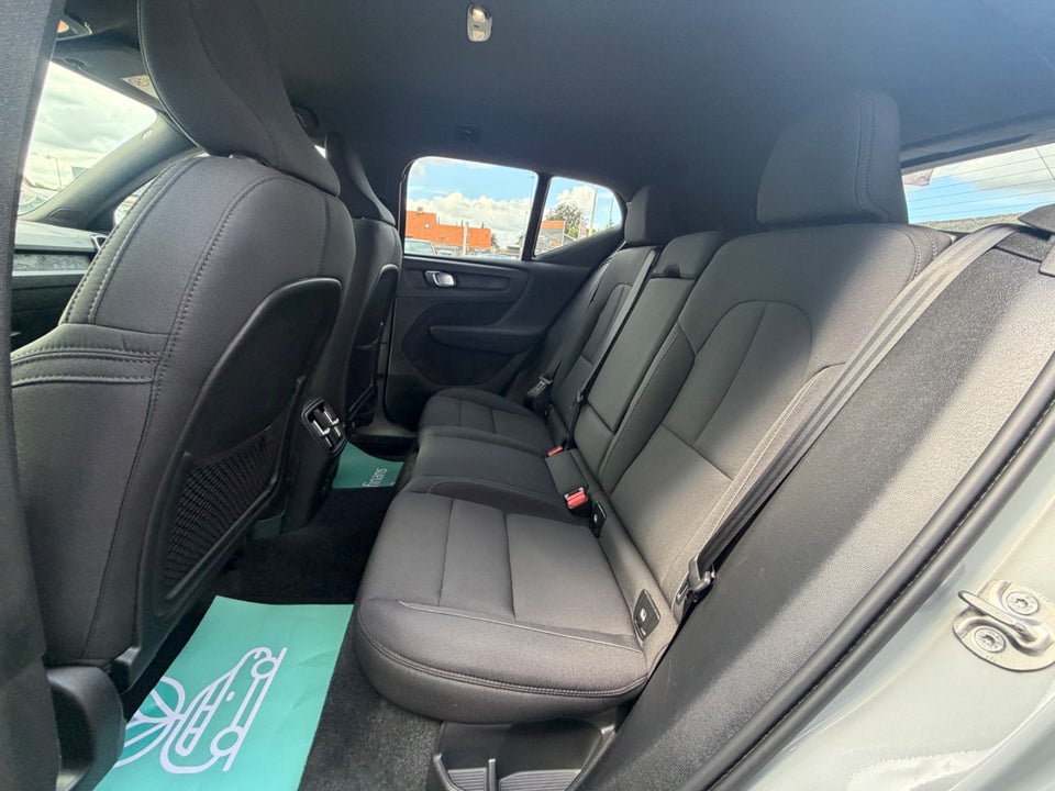 Volvo EX40 Extended Range Plus 5d