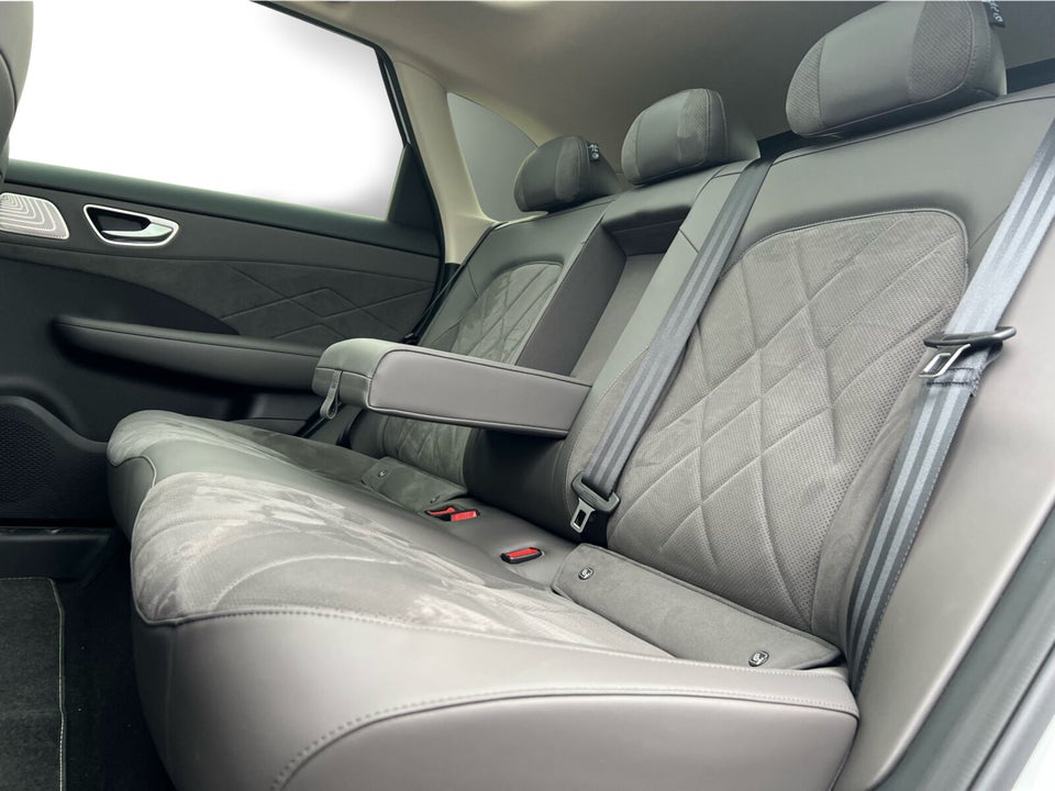 MG MGS6 77 Luxury Performance AWD 5d
