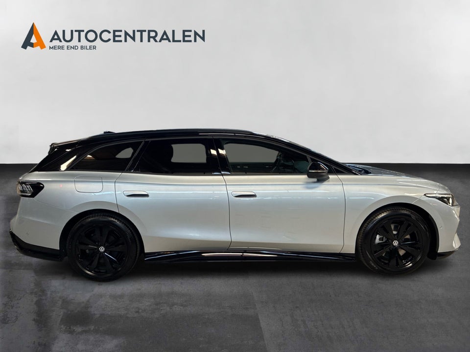 VW ID.7 77 Style+ Tourer 5d