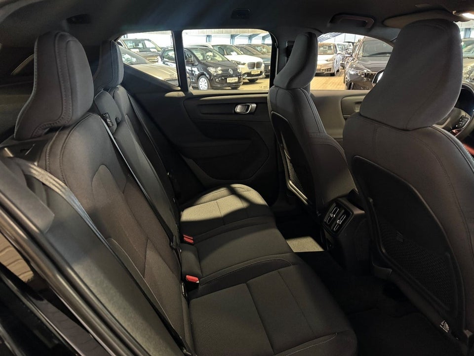 Volvo XC40 ReCharge Start 5d