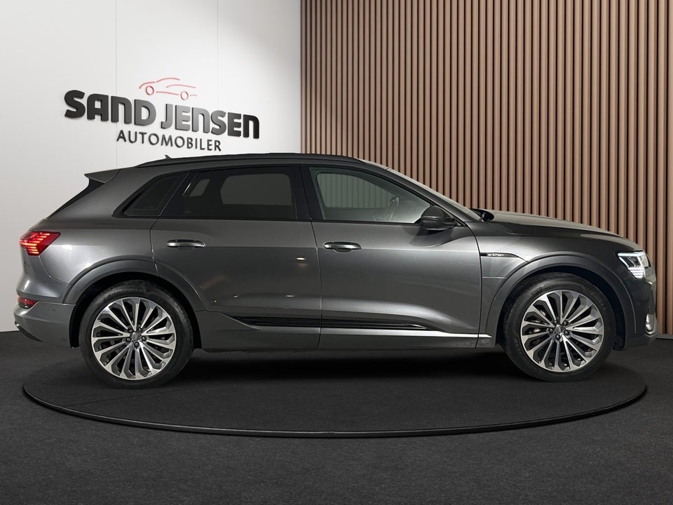 Audi e-tron 55 S-line quattro 5d
