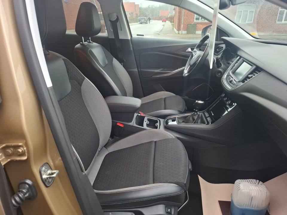 Opel Grandland X 1,2 T 130 Enjoy 5d