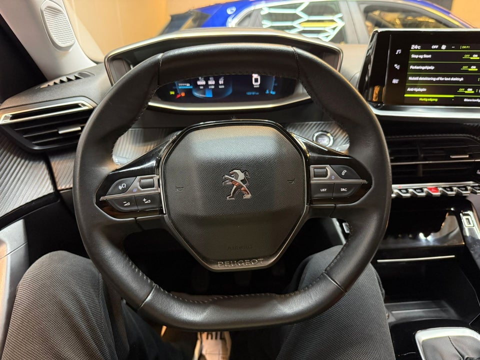 Peugeot 2008 1,2 PureTech 130 Allure Pack 5d