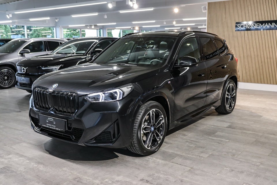 BMW iX1 xDrive30 Fully Charged M-Sport 5d