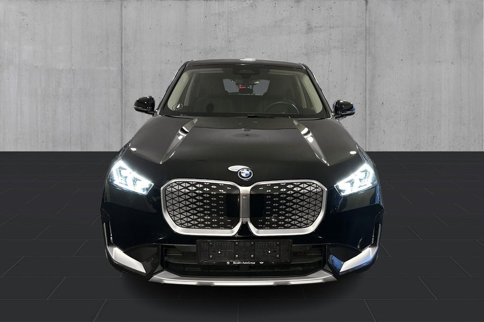 BMW iX1 eDrive20 X-Line 5d