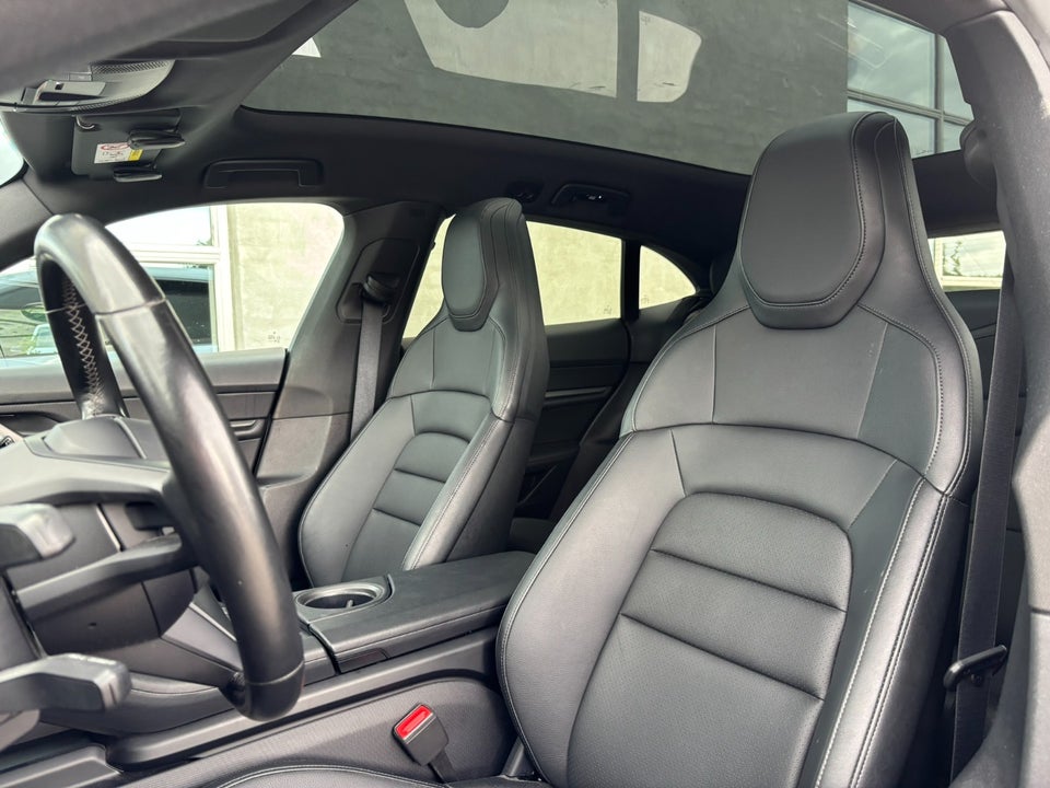 Porsche Taycan 4 Performance+ Cross Turismo 5d