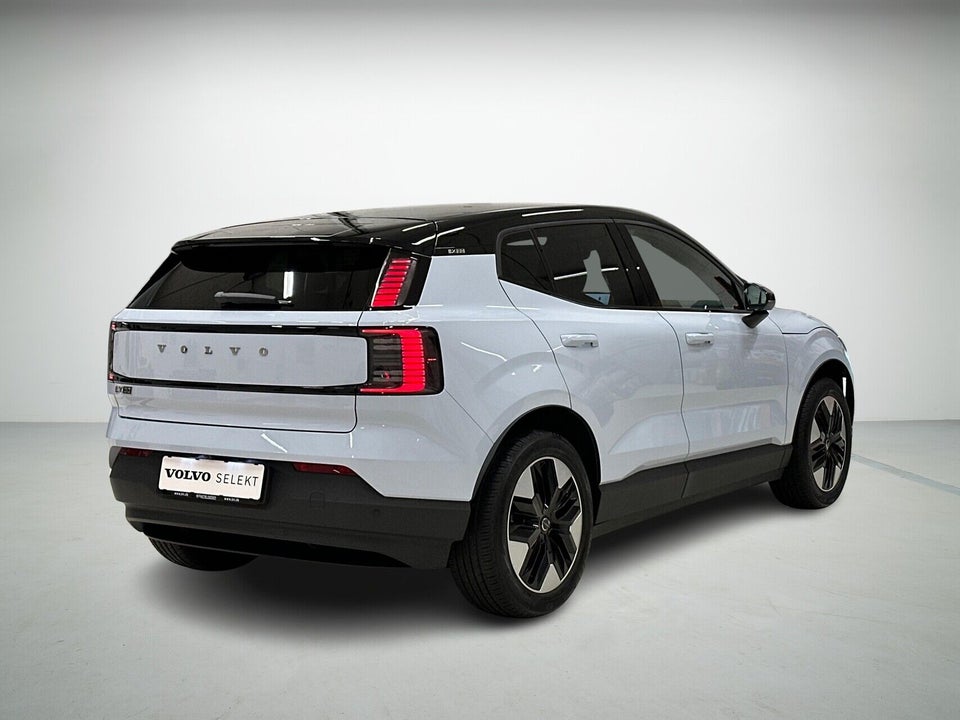 Volvo EX30 Standard Range Plus 5d