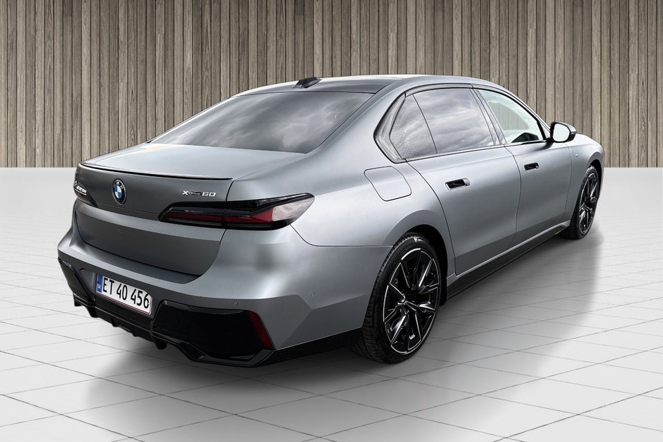 BMW i7 xDrive60 M-Sport 4d