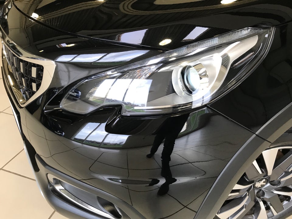 Peugeot 2008 1,2 PureTech 130 Allure+ 5d