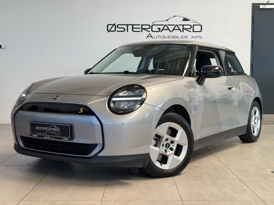 MINI Cooper SE Essential Trim 3d