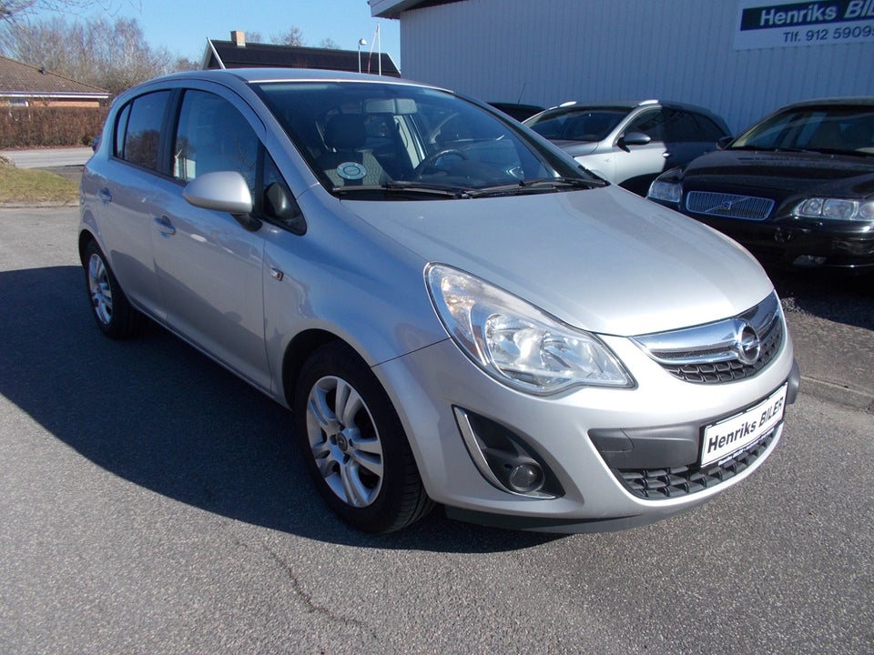 Opel Corsa 1,4 16V Cosmo 5d