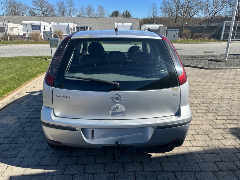 Opel Corsa 1,2 16V Enjoy 5d