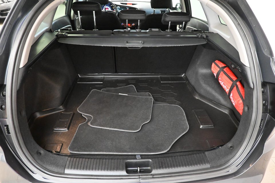 Kia Ceed 1,4 CVVT Attraction SW 5d