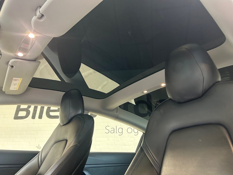Tesla Model 3 Long Range AWD 4d