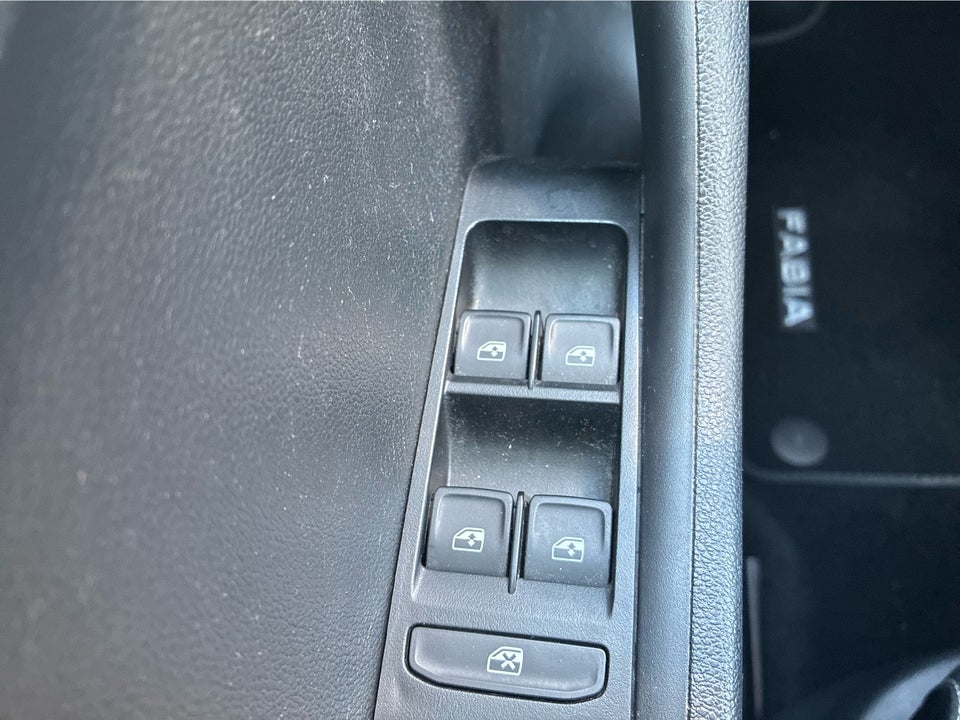 Skoda Fabia 1,0 TSi 95 Life Combi DSG 5d