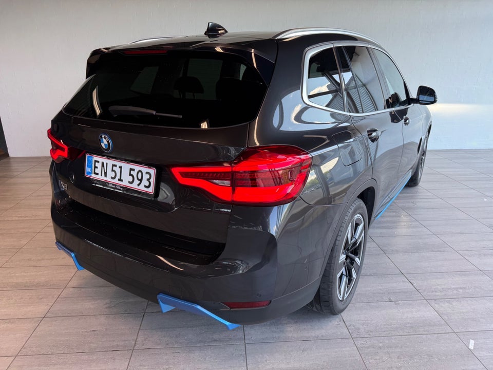 BMW iX3 Charged 5d