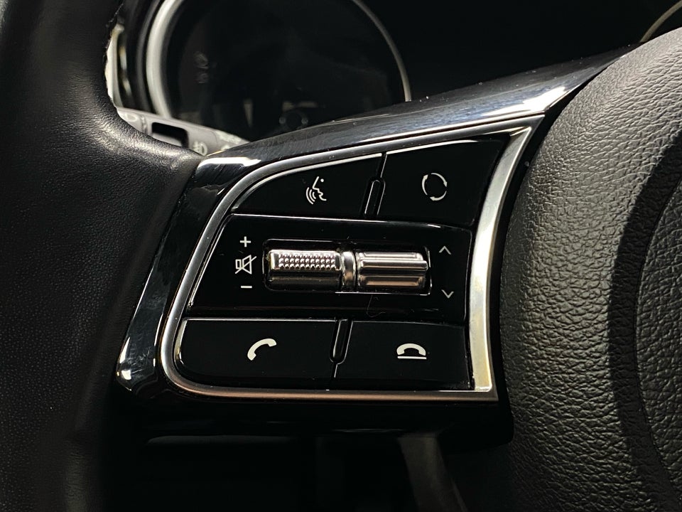 Kia XCeed 1,6 PHEV Prestige DCT 5d