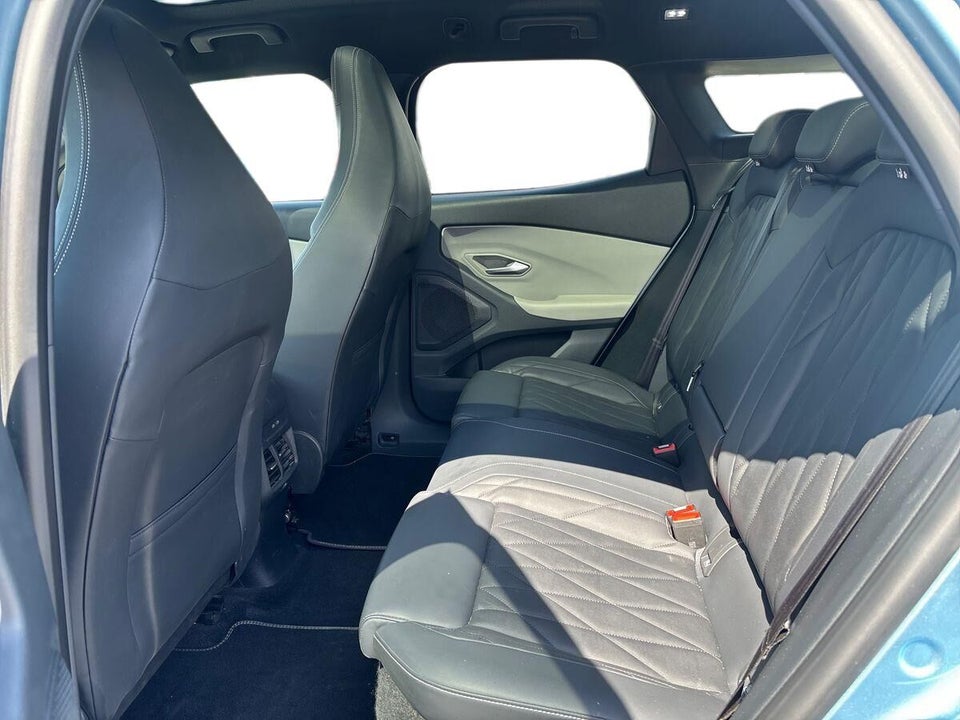 Ford Explorer 77 Premium Extended Range 5d
