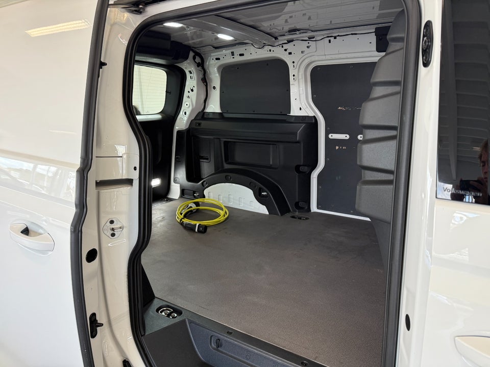VW ID. Buzz 77 Cargo Comfort
