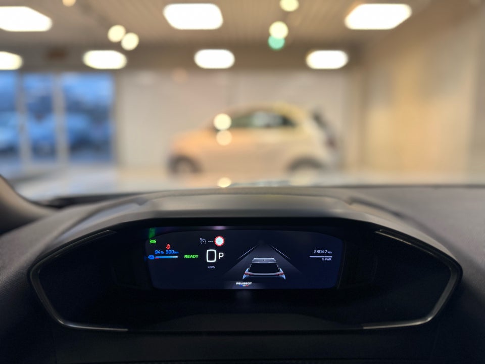 Peugeot e-2008 50 Style 5d