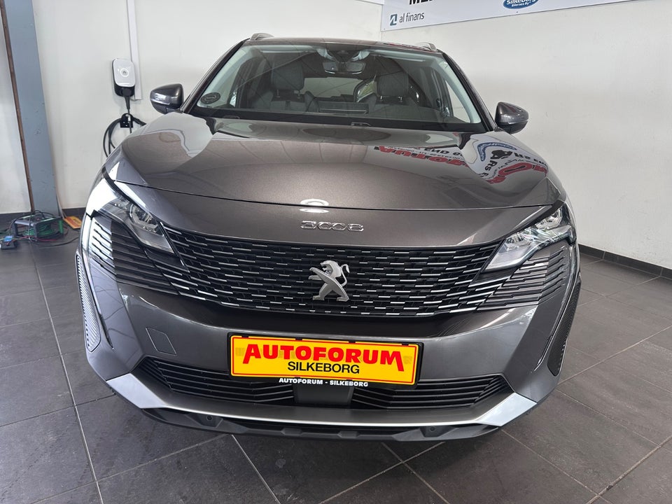 Peugeot 3008 1,6 Hybrid4 Allure Pack LTD EAT8 Van 5d