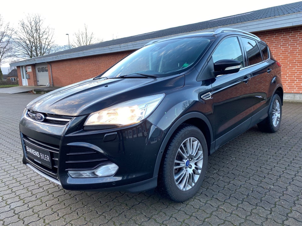 Ford Kuga 2,0 TDCi 140 Titanium aut. AWD 5d