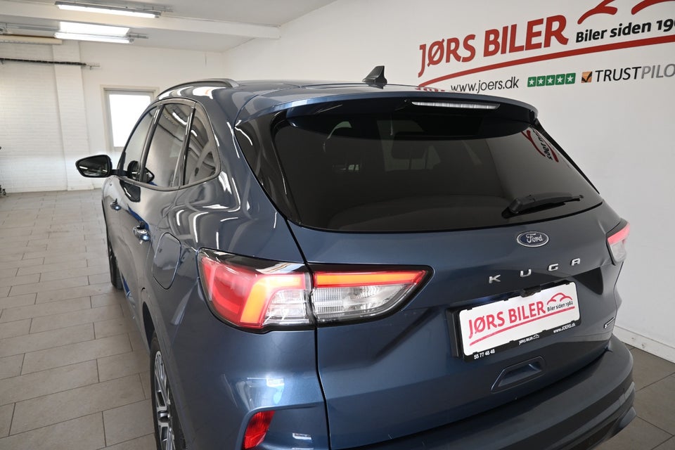 Ford Kuga 2,5 PHEV ST-Line X CVT 5d