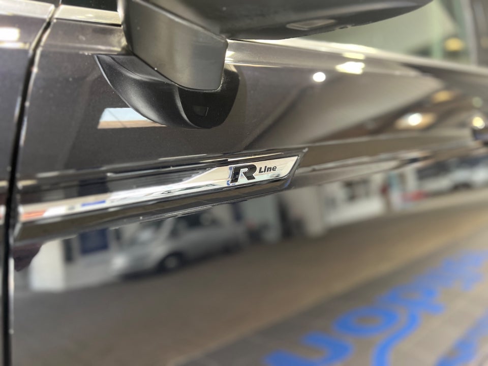 VW Touran 2,0 TDi 190 Highline R-line DSG 7prs 5d