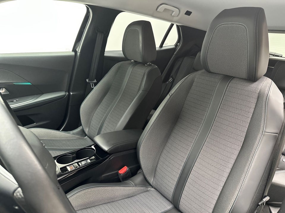 Peugeot e-2008 50 Allure 5d
