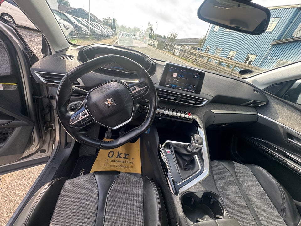 Peugeot 5008 1,5 BlueHDi 130 Allure 7prs 5d