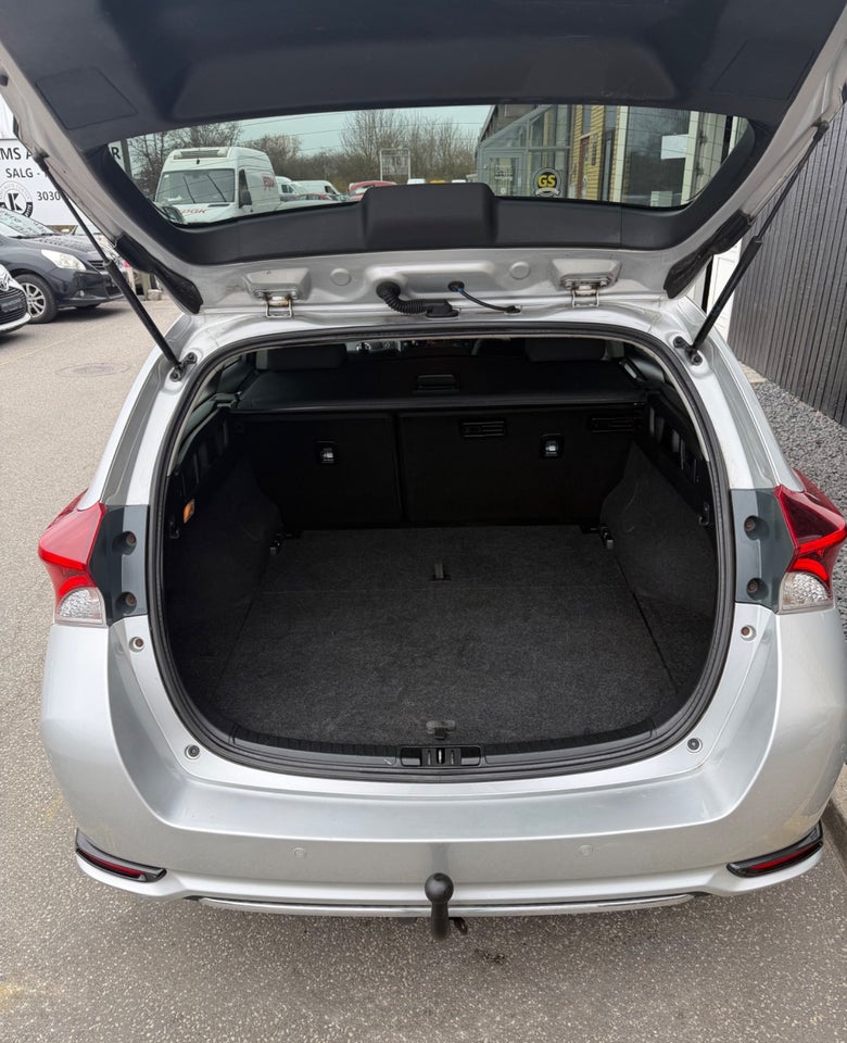 Toyota Auris 1,8 Hybrid H3 Touring Sports CVT 5d