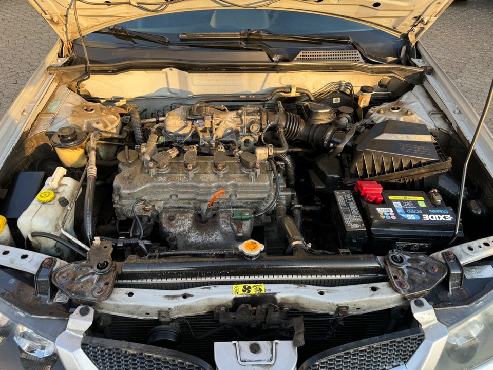 Nissan Almera 1,5 Porto 5d