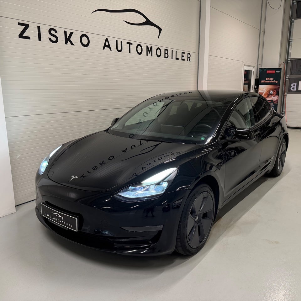 Tesla Model 3 Long Range AWD 4d