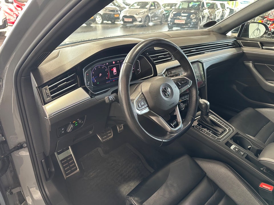 VW Passat 2,0 TSi 272 R-line Variant DSG 4Motion 5d