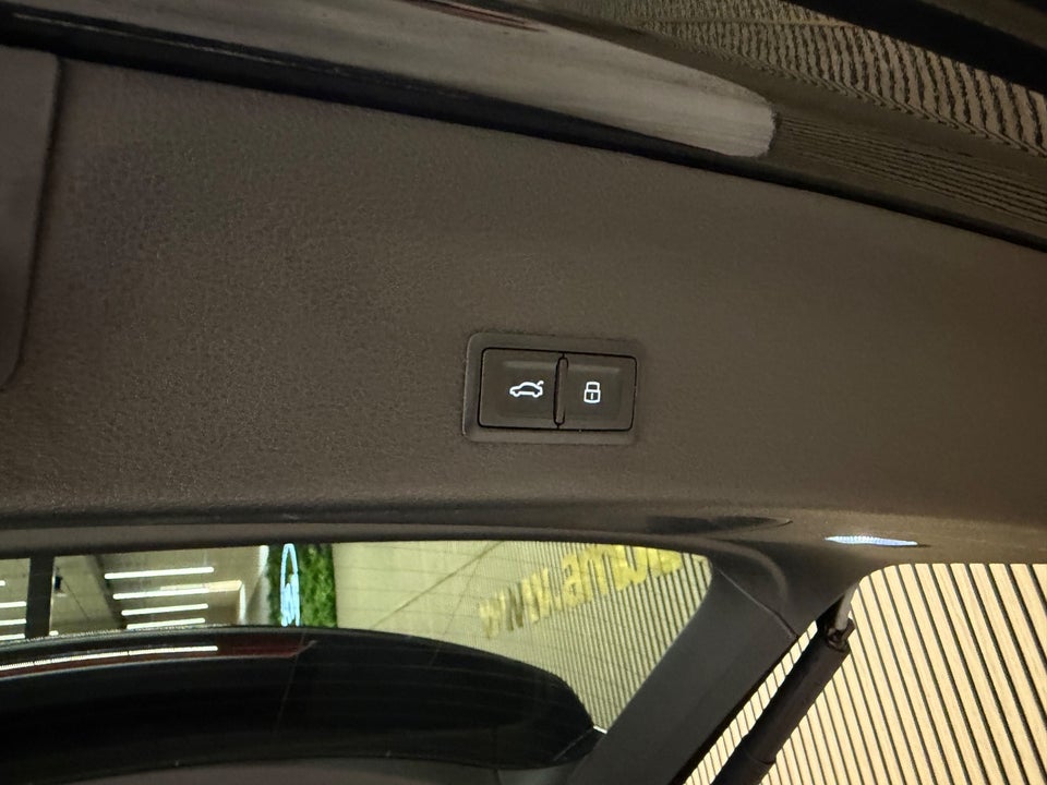Audi e-tron 55 S-line quattro 5d