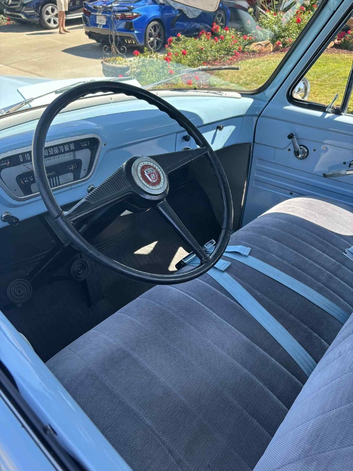 Ford F-100 3,7 Pick-up 2d