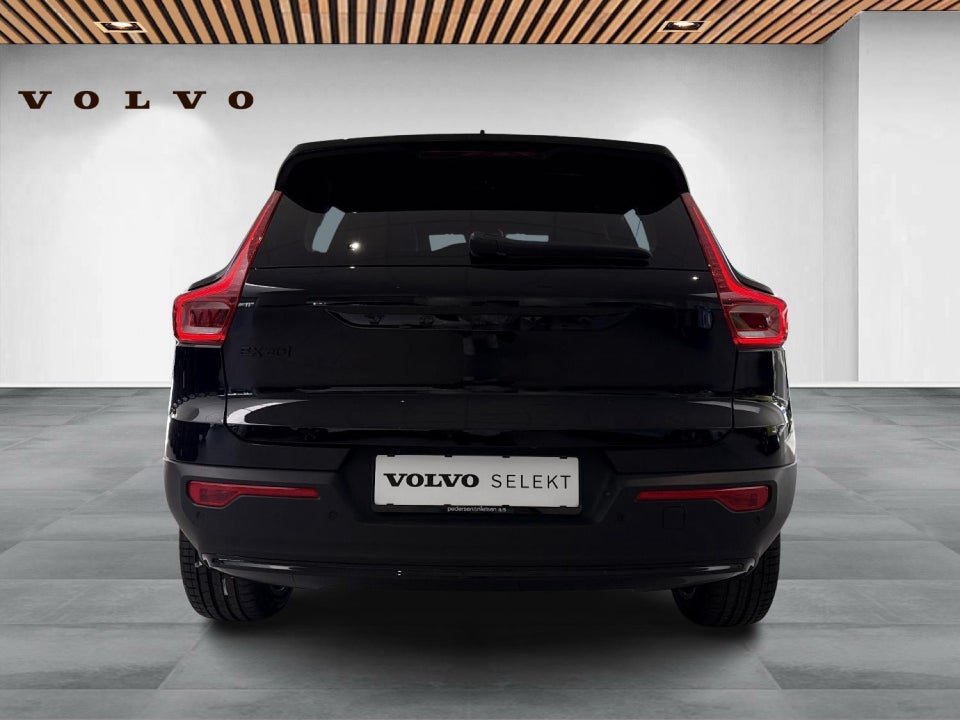 Volvo EX40 Extended Range Black Edition 5d