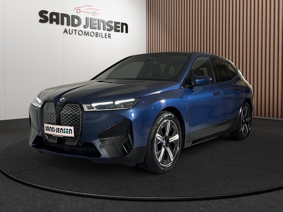 BMW iX xDrive40 Supercharged 5d