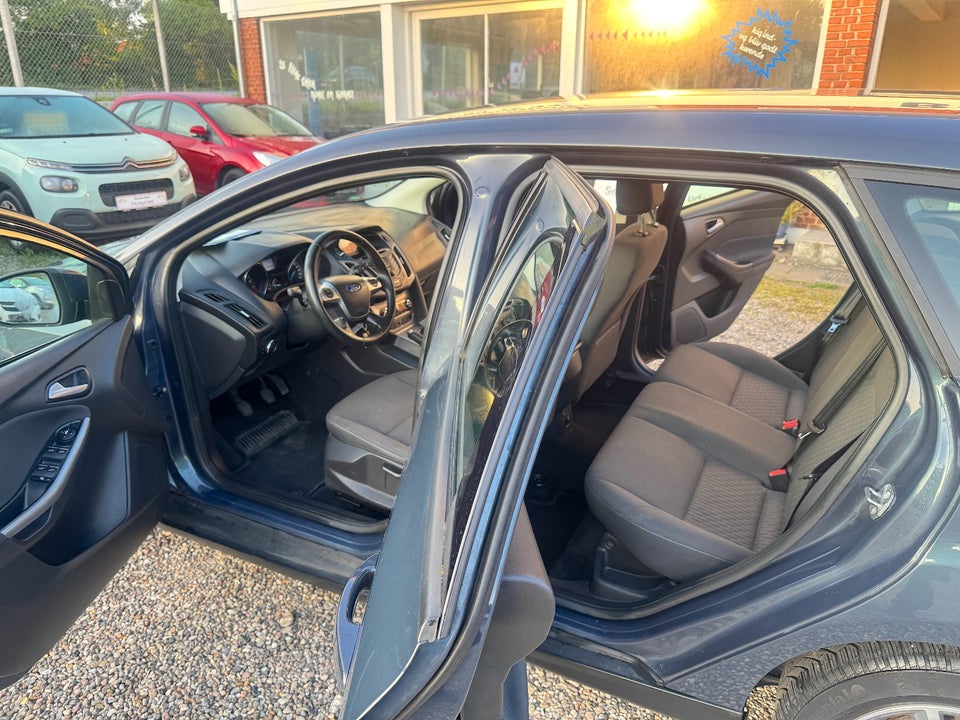 Ford Focus 1,0 SCTi 125 Business stc. 5d