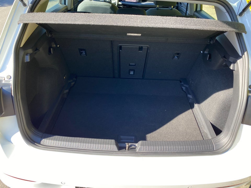 VW Golf VIII 1,5 eTSi 150 Style DSG 5d