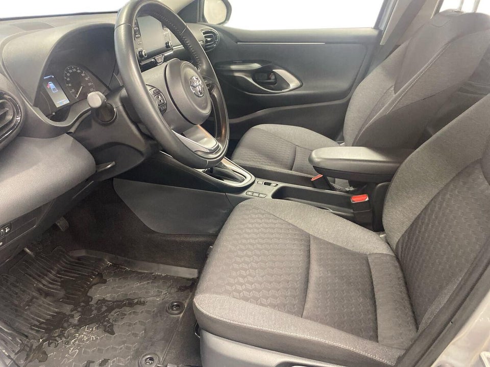 Toyota Yaris 1,5 Hybrid Essential Comfort e-CVT 5d