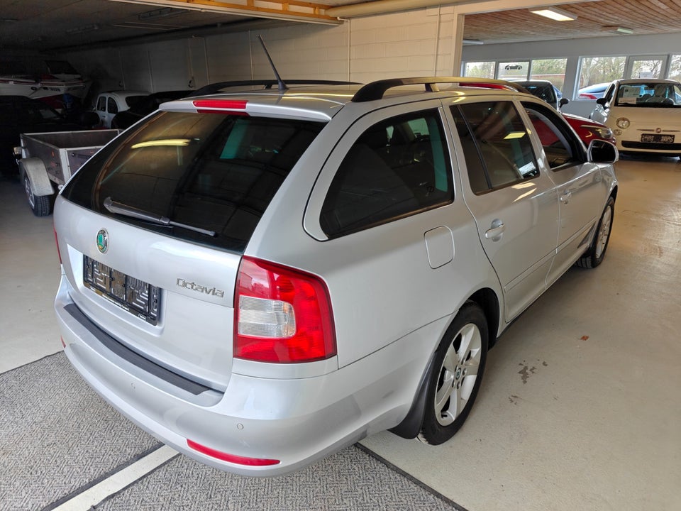 Skoda Octavia 1,2 TSi 105 Elegance Combi 5d