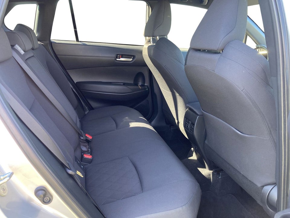 Toyota Corolla Cross 1,8 Hybrid Style CVT 5d