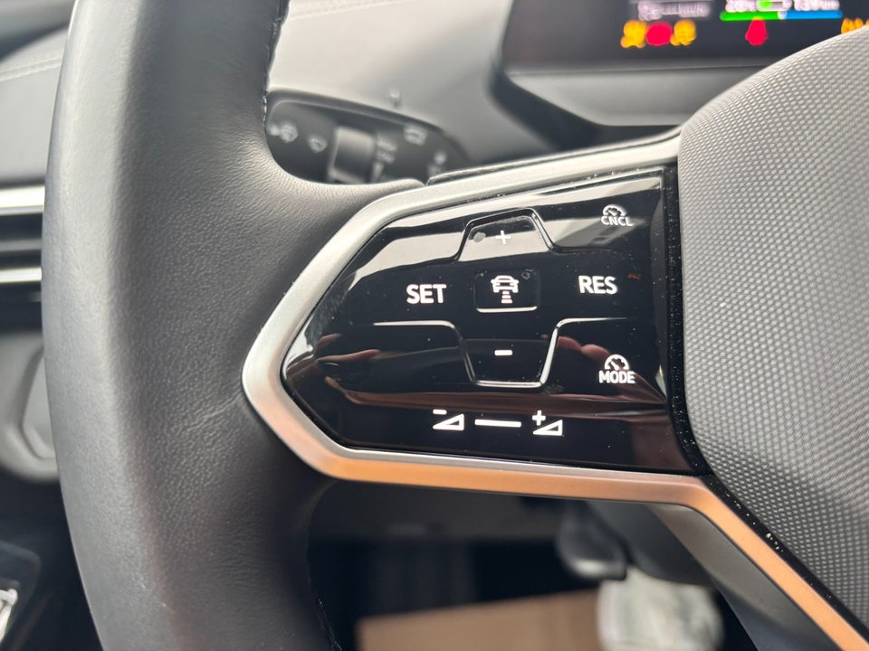 VW ID.4 77 Style Van 5d