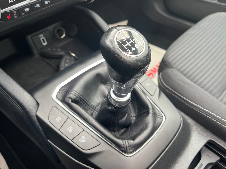 Ford Focus 1,0 EcoBoost Titanium Business 5d