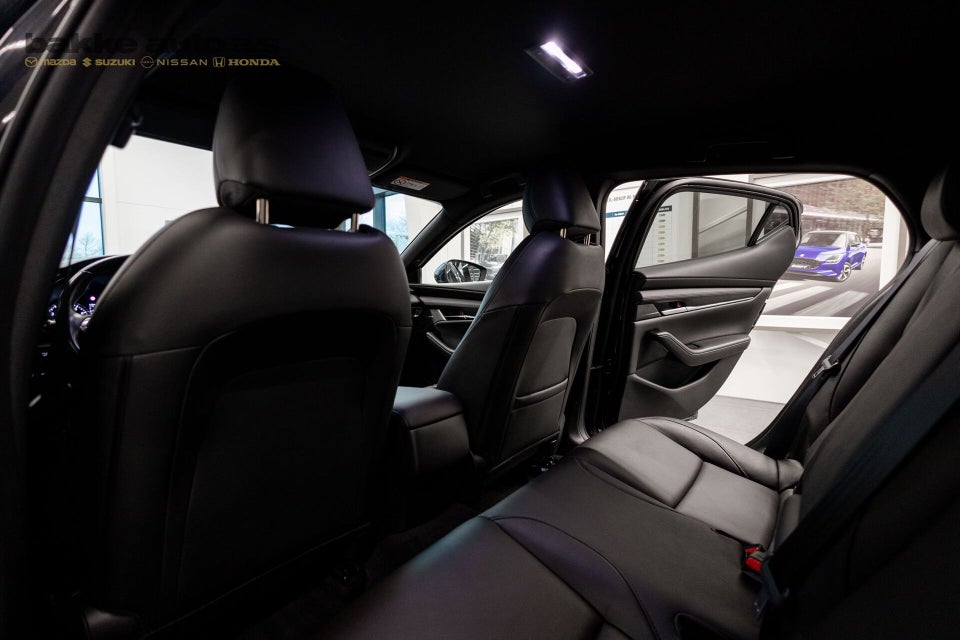 Mazda 3 2,0 e-SkyActiv-G 150 Cosmo Tech aut. 4d