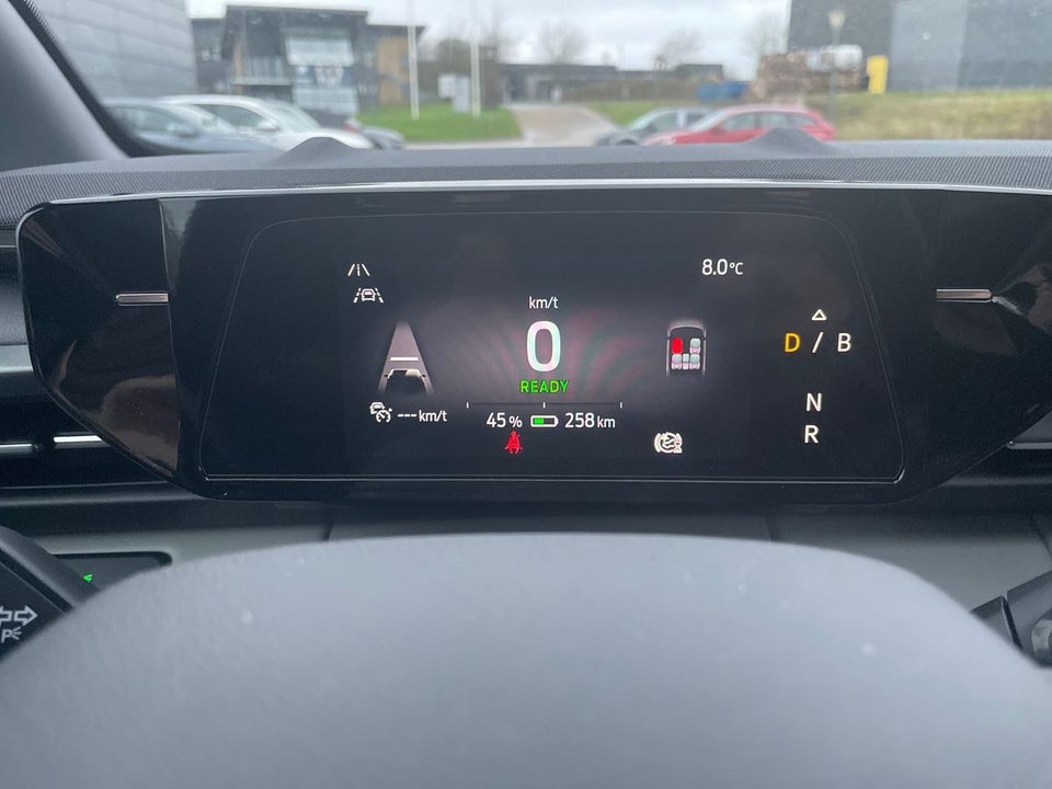 Ford Capri 82 Select Extended Range 5d