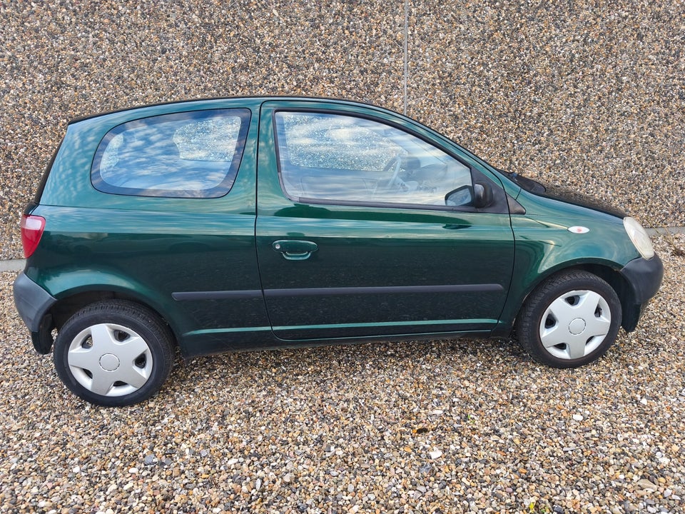 Toyota Yaris 1,0 Terra 3d