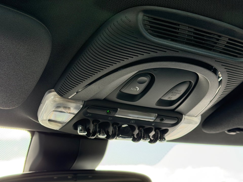 MINI Cooper SE Maximise 3d